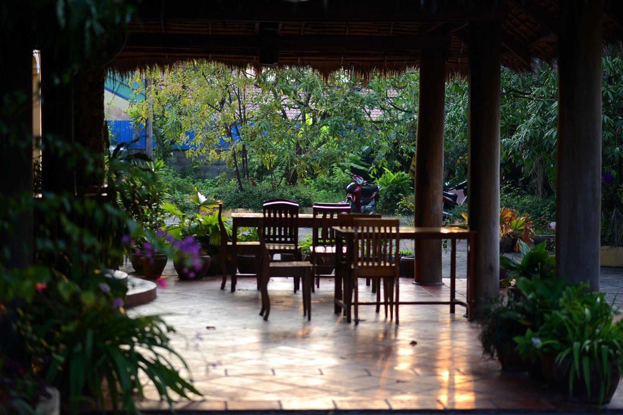 Mea Culpa Kampot Hotel Exterior foto