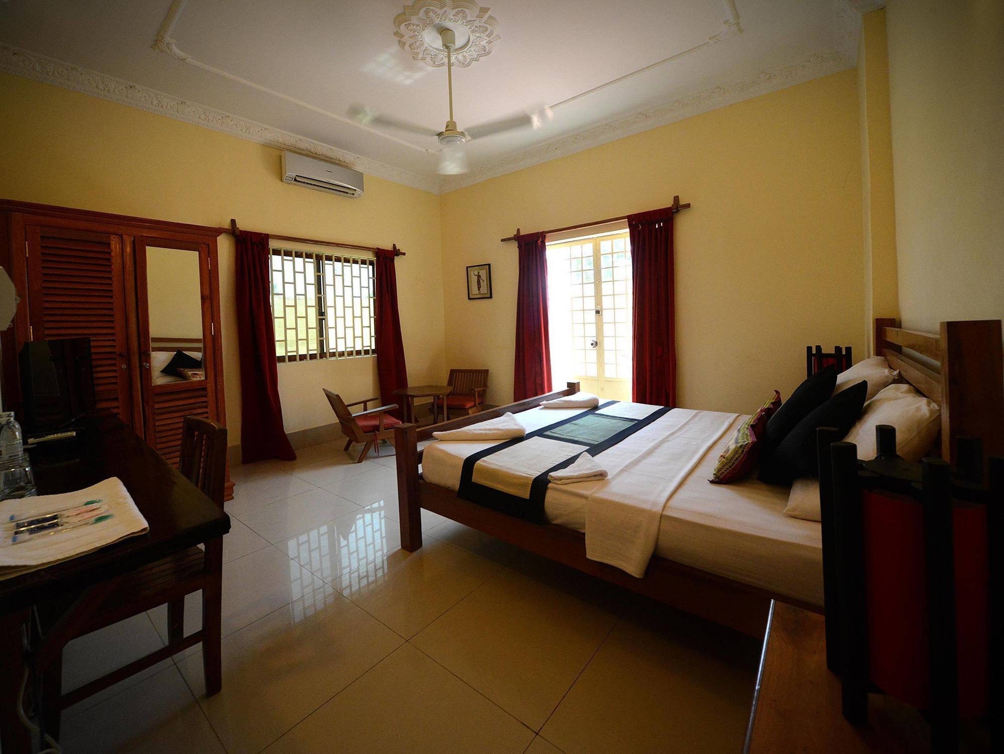 Mea Culpa Kampot Hotel Exterior foto